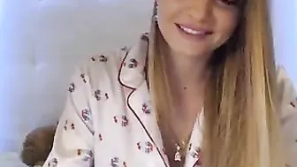 snowwhite4you myfreecams painted slut caresses small tits