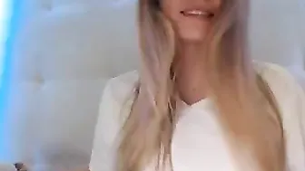 snowwhite4you myfreecams Fair-haired beauty