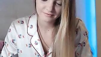 snowwhite4you myfreecams  beautiful chick fucks a fat man