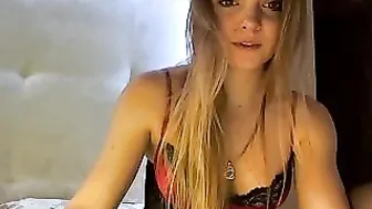 snowwhite4you myfreecams naughty brunette seduces with big booty