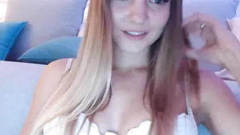 snowwhite4you myfreecams graceful bitch fucks both holes