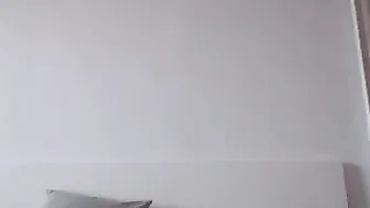 snowwhite4you myfreecams plump brunette masturbating pussy with her hand