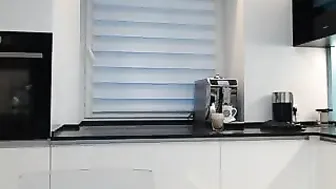 snowwhite4you myfreecams sweet chick fucks both holes