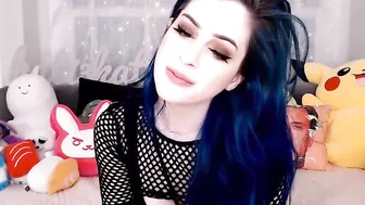 kati3kat myfreecams punt sucks sex toy