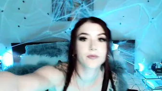 kasarawood myfreecams gorgeous female licks dildo