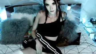 kasarawood myfreecams gorgeous female licks dildo
