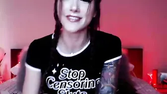 kasarawood myfreecams hot female fucks herself in the anus