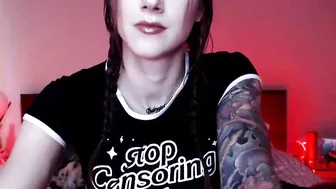 kasarawood myfreecams hot female fucks herself in the anus