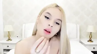 jewelles myfreecams Busty brunette