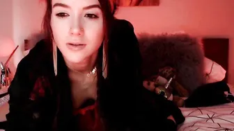 kasarawood myfreecams dirty bitch is engaged in oral sex