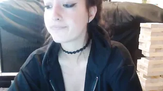 dallasohmy myfreecams shy young lady caresses intimate places