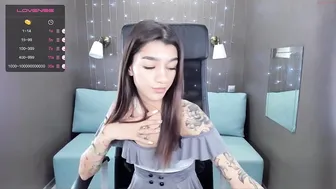 your_petite_dream chaturbate voluptuous