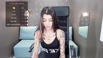 your_petite_dream chaturbate extravagant babe blissfully bangs holes