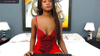 yudi_bennett chaturbate shy bitch masturbates recklessly pussy