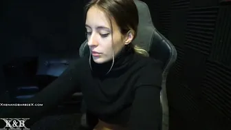xkenandbarbiex chaturbate hot brunette girl passionately jerks off her cunt