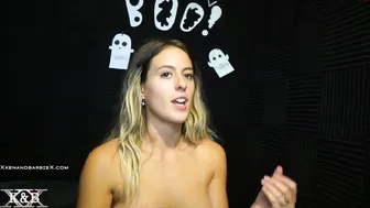 xkenandbarbiex chaturbate young babe jerks both holes