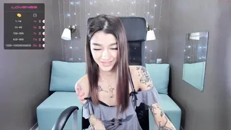 your_petite_dream chaturbate puts on bra bitch