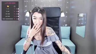 your_petite_dream chaturbate puts on bra bitch