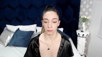 victtoria_lee chaturbate ardent beauty fondles intimate places