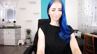 rainleiwa chaturbate crazy doll doll masturbates pussy