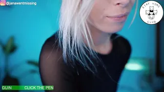 ocicat chaturbate naughty brunette fucks with a dildo