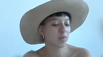 pompadourmlle myfreecams Cute mare