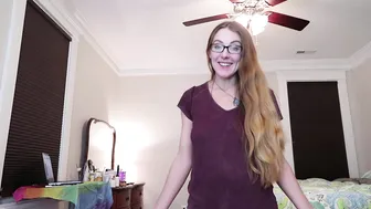 RoselynnLocks housewalker reveals her delicious body