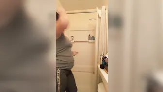 Queenchristina sexy babe dancing striptease