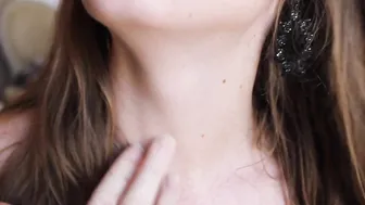 Littleredheadlisa beautiful lady gently masturbates pussy