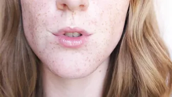 Littleredheadlisa teen black-haired chick talks coquettishly on camera