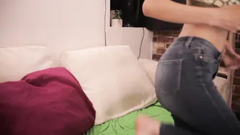 ChloeNight slutty having fun with sex toy