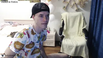 holydumplings seductive and hot beauty pulls vagina