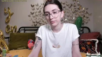 daydreamur_gurl fat chick fucks cunt with phallus