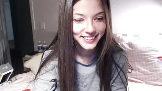 christine_horny pretty girl fucks her cap