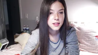 christine_horny pretty girl fucks her cap