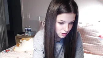 christine_horny pretty girl fucks her cap