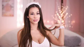 beniceandhug fucking herself in her pussy