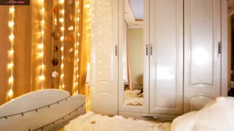 akino show with an attractive black hair