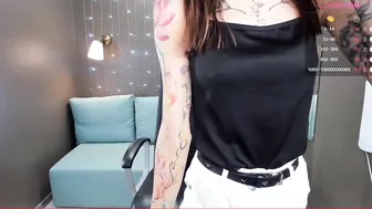 your_petite_dream Impressive woman