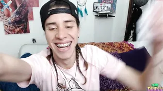 nirvana_and_pleyadiana naughty nipple exposes her body