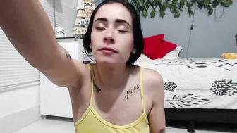 msschloe_ Juicy brunette fucks both holes hard