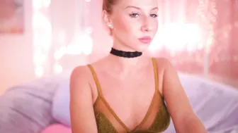 misskreazy Busty hide