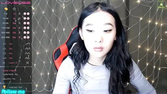 miaamurrrr charming bitch jerks pussy and cums