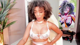 kleogold Sultry chick