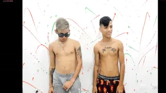 fatal_atraction69 juicy babe fucks her shaved pussy