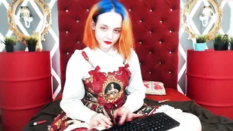 faith_adderlin cute girl shows the body