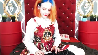 faith_adderlin cute girl shows the body