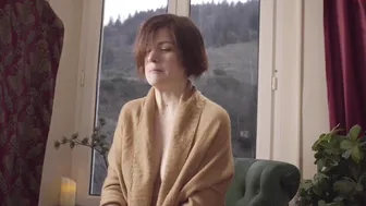 claire_moulin Sultry mare