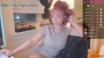 bellelemer masturbating and playing with her pussy