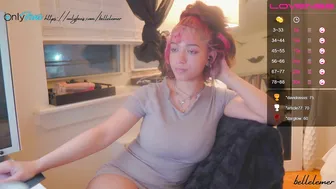 bellelemer masturbating and playing with her pussy